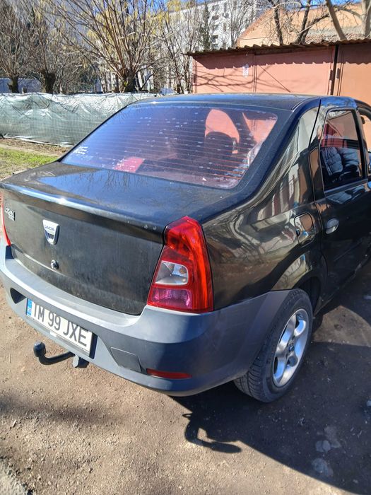 Dacia Logan culoare neagra