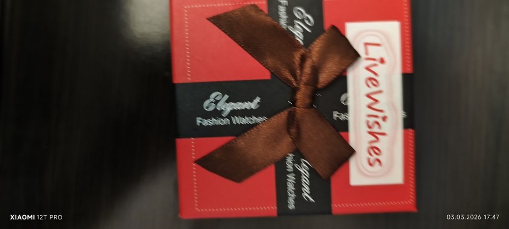 Продам женские часы