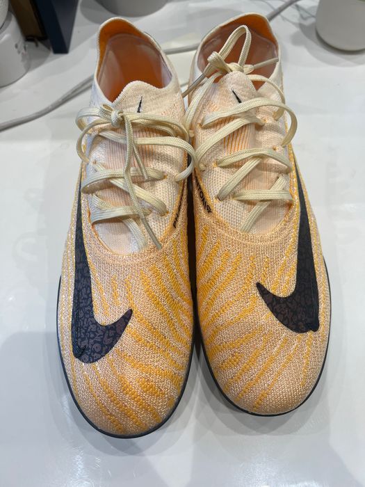 Sarakanoshka Nike Phanton madi in Bosniya sotiladi srochna!