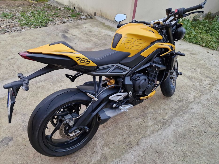 Triumph Street Triple 765 RS. 2024. In Garanție. Accesorii de 1000€