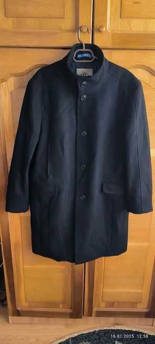 Vând palton barbat