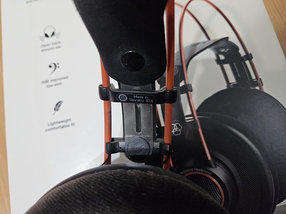 AKG K712 PRO студийни слушалки