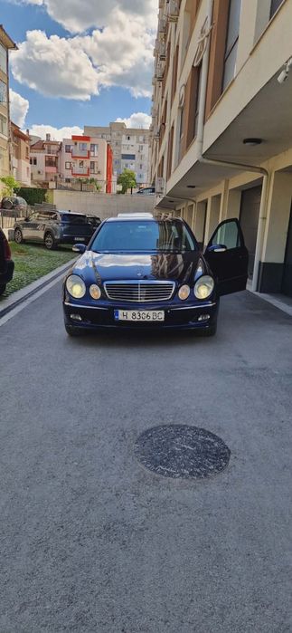 Мерцедес Е 280 .