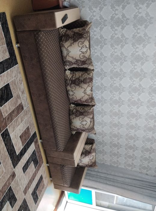 Продам Диван с креслой