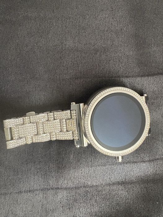 Смарт часовник Michael Kors