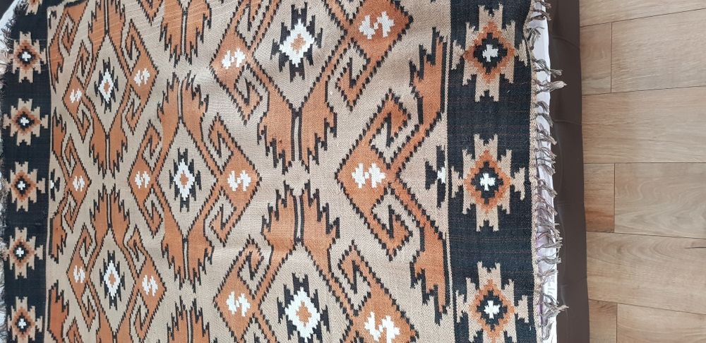 Vand covor si cuverturi traditionale