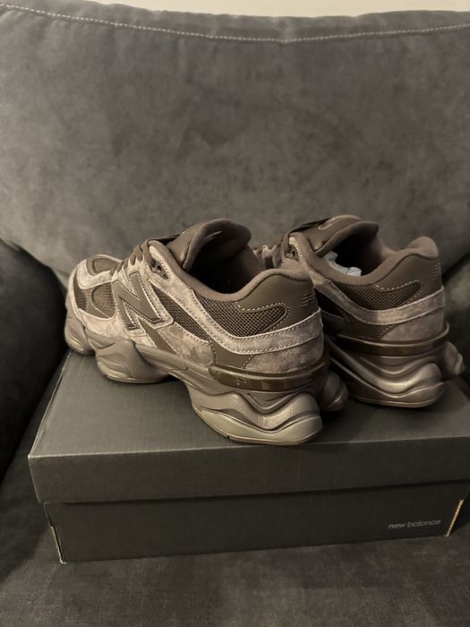 Adidasi New Balance 9060 maro