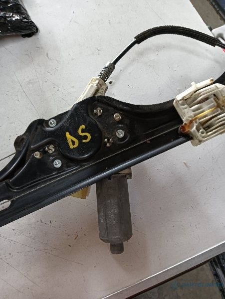 Macara Geam Electric Dreapta Spate Bmw X5 Ii (E70) [ 2006 - 2013 ]