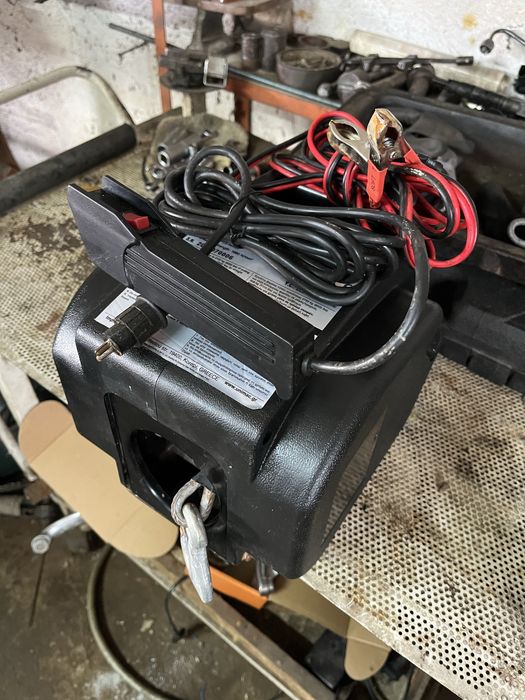 Troliu portabil 2700 kg