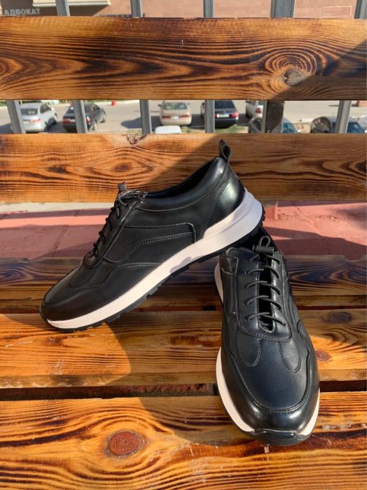 Продам мужскую обувь