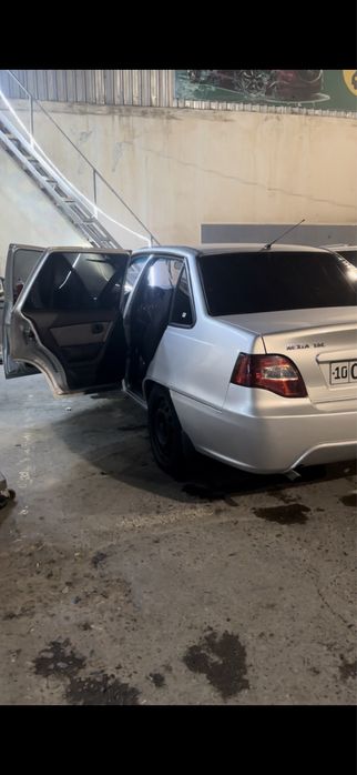 Sro’chni sotladi Nexia 2. 6200$. 2015 yill zo’r moshina nexia2  1.6