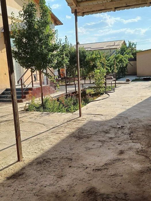 6 sotixli katej sotiladi