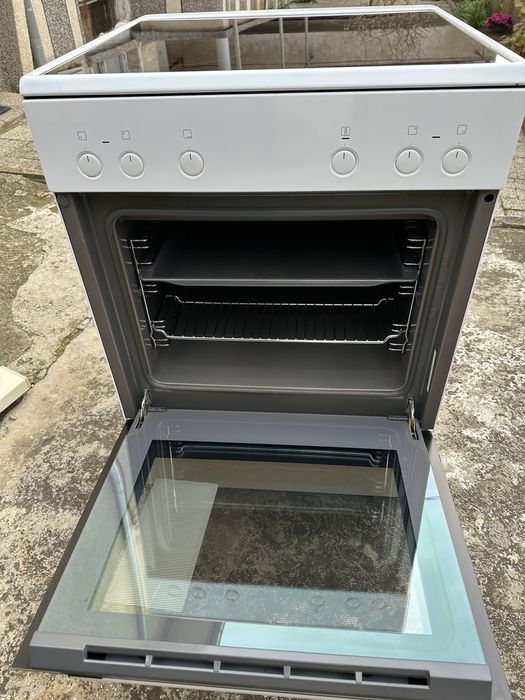 Свободно стояща готварска печка Бош/BOSCH