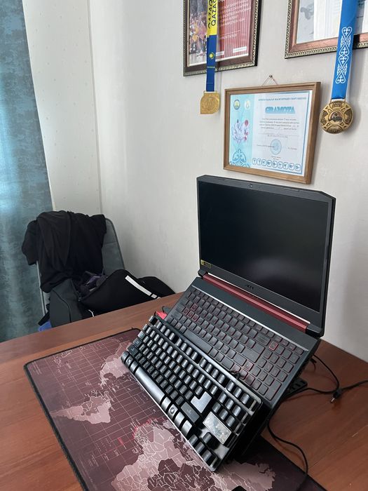 Продам игровой ноутбук Acer Nitro-5