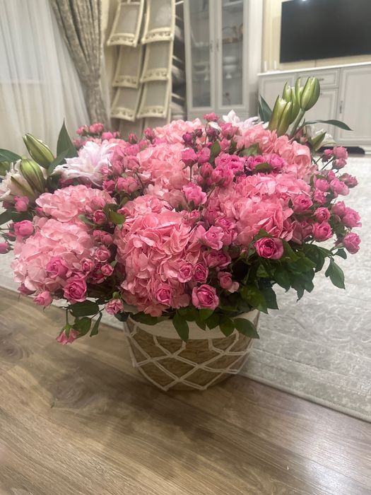 Цветы в корзине 15к