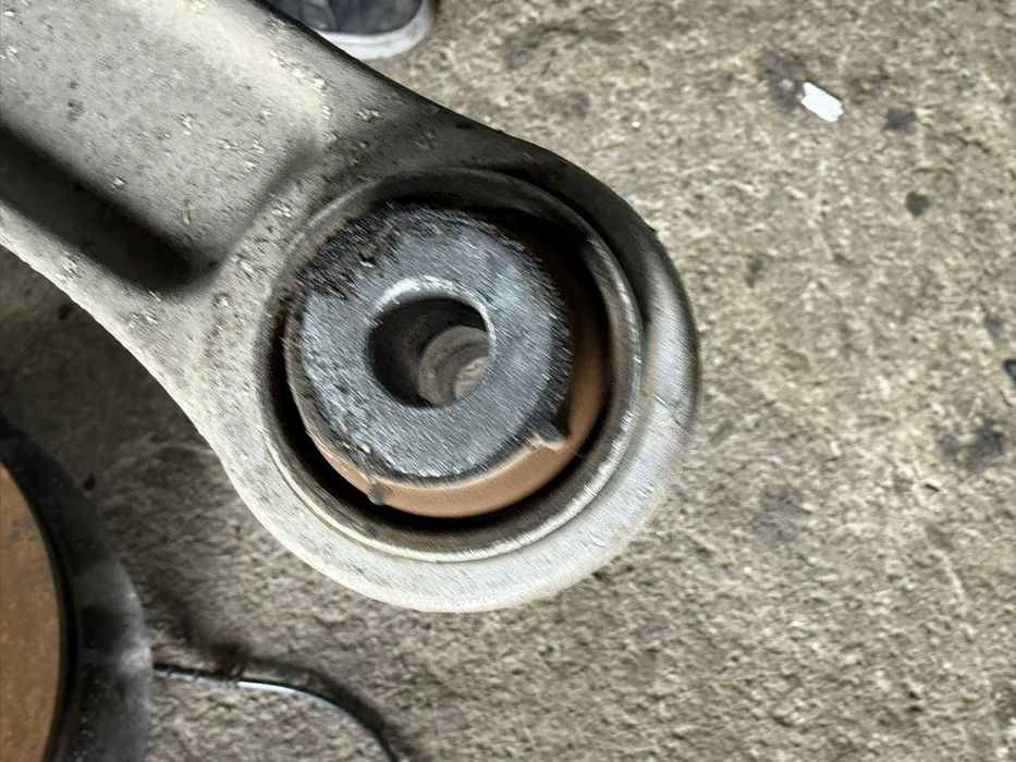 Brat brate bascula fata stanga dreapta BMW seria 7 F01 F02