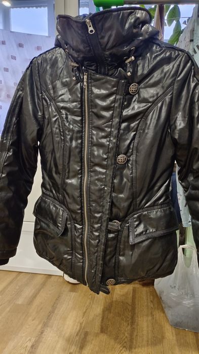 Продам    куртку