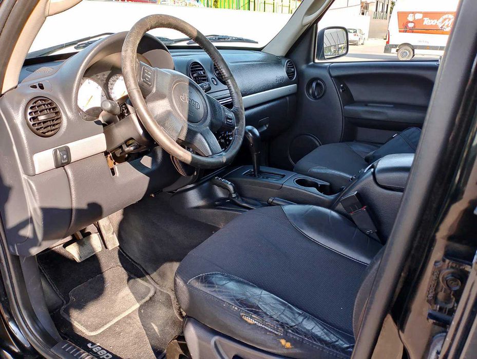 JEEP Cherokee Safari TOUR 3,7 I + ГАЗ 4х4 Автоматик