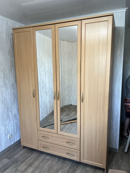 Продам шифонер спальный