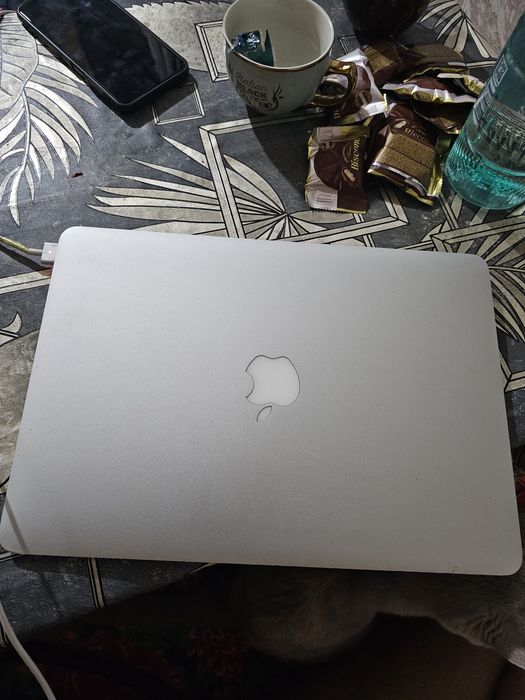 Aplle Macbook Air 2012