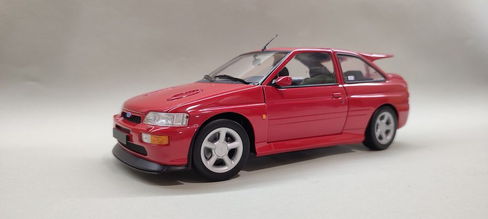 1:18 Ford Escort RS Cosworfh "Minichamps"