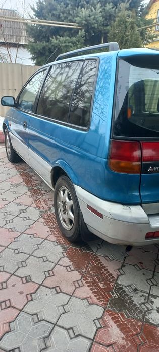 Продам Митсубсиси спейс руннер