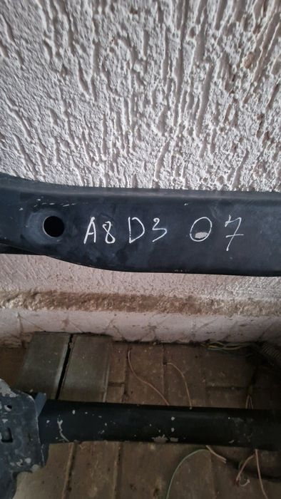 Продам передняя балка (подрамник) А8Д3