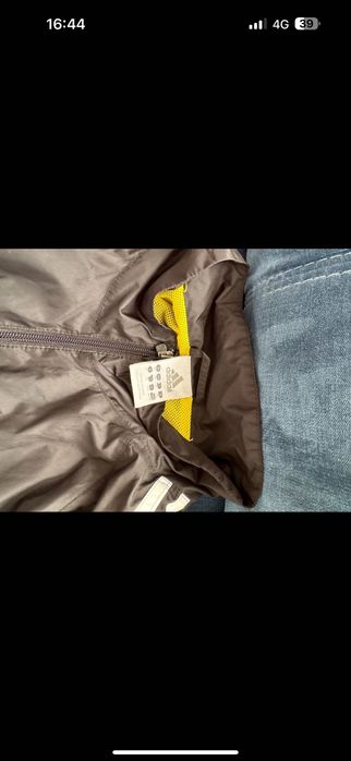 Vând trening adidas