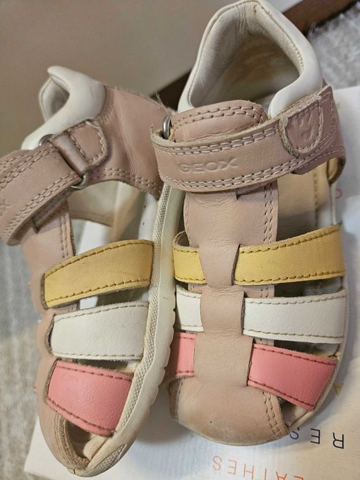 Сандали за момиче Geox