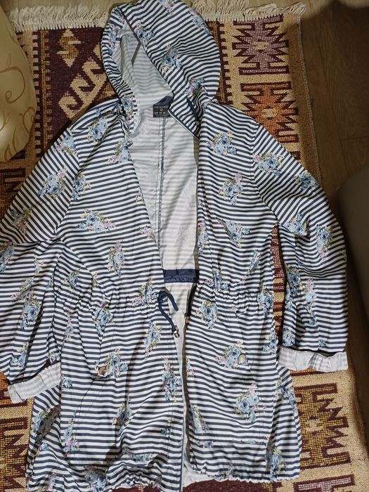 Женская одежда, разгрузка