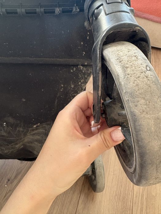 Продам коляску Joe