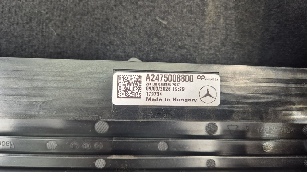 Продавам жалузи за MERCEDES B класа