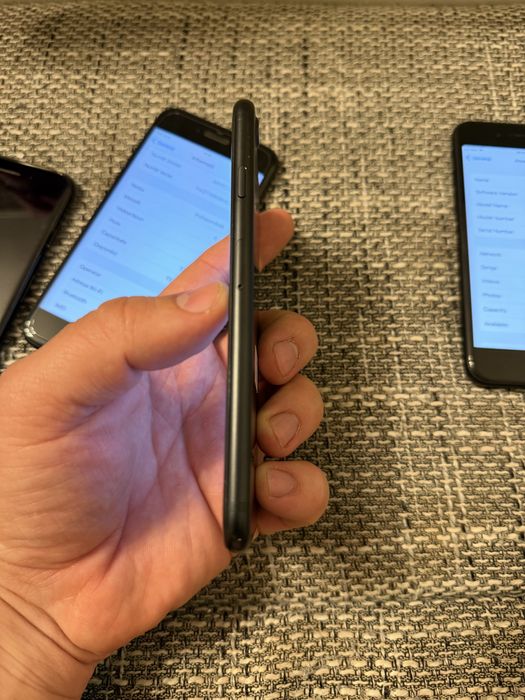 4 x iPhone 7 – 32GB / 128GB – Funcționale stare super