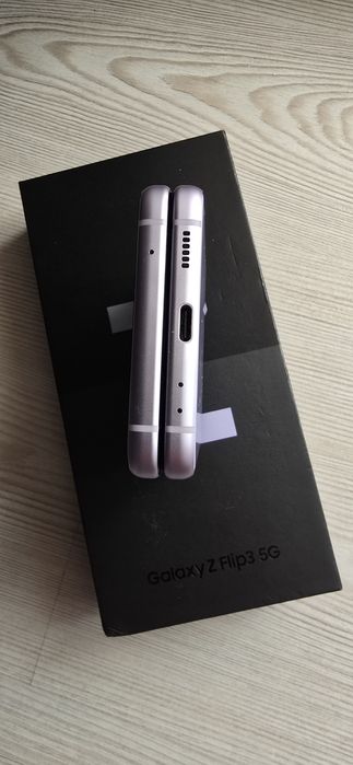 Display Defect Samsung Z Flip 3 Lot
