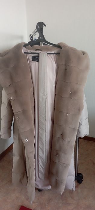 Зимний пуховик с мехом