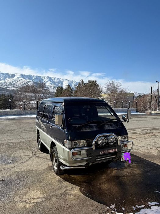 Продам митсубиси делика