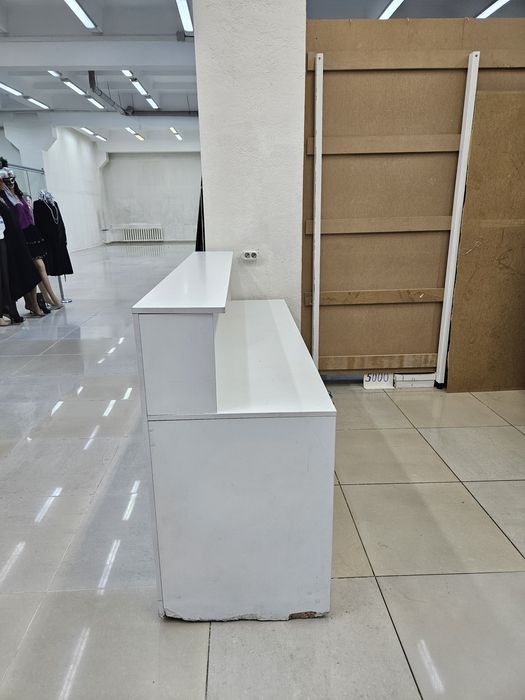 Стол для магазина