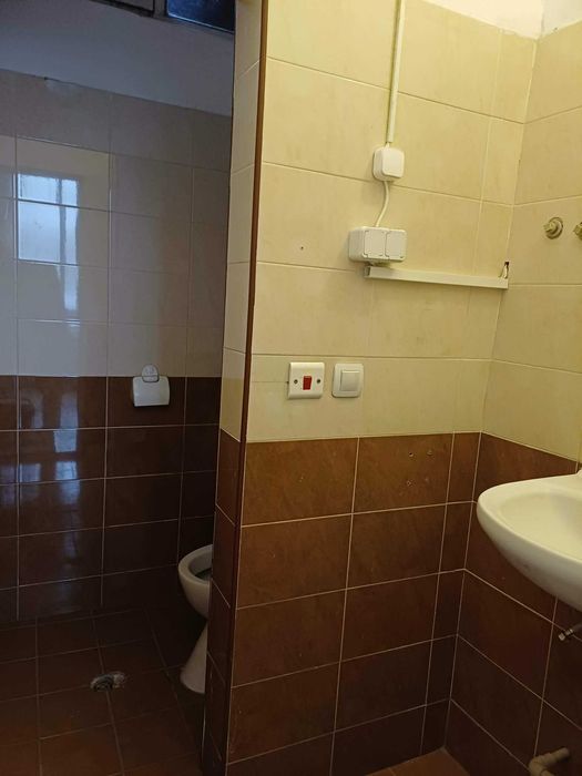 Дава се под наем Магазин в Пловдив, Кършияка - 130 кв.м за 648.21 € - Снимка #12