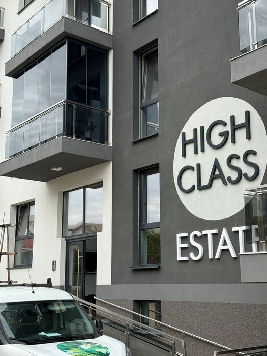 Inchiriez apartament 2 camere bloc High   class Estate nou