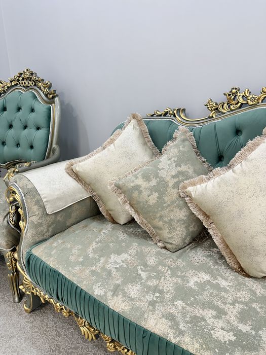 Диван с креслами