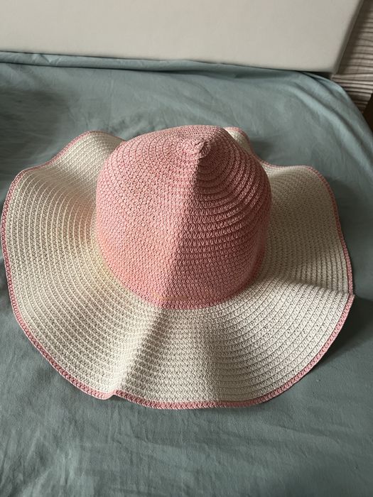 Кепки шляпы продам