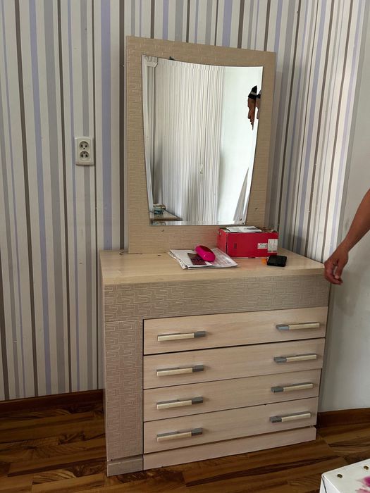 Спальный гарнитур