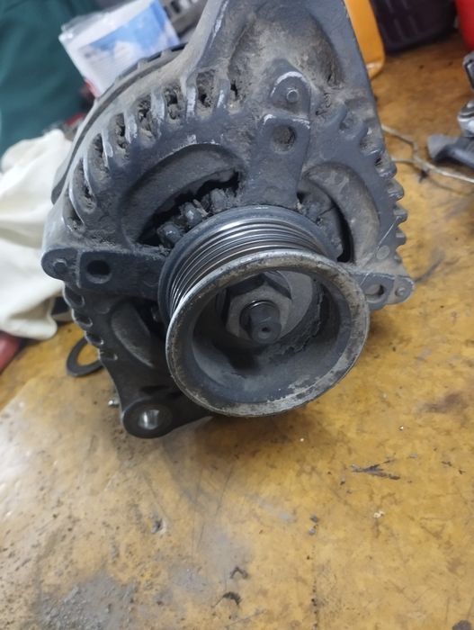 Продам генератор Альфард