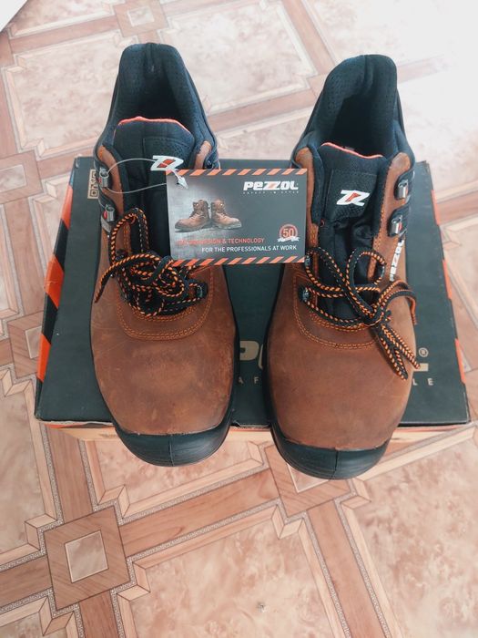 Обувь  от "PEZZOL