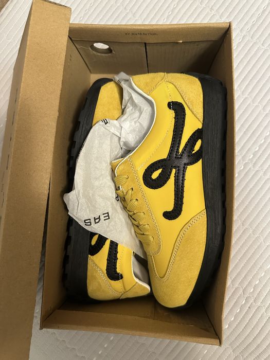 Кроссовки лёгие, комфортные