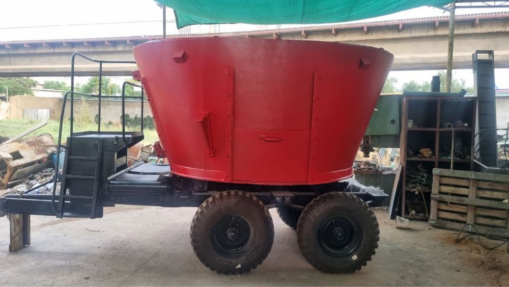 Миксер Кормораздатчик завод иван куб 8