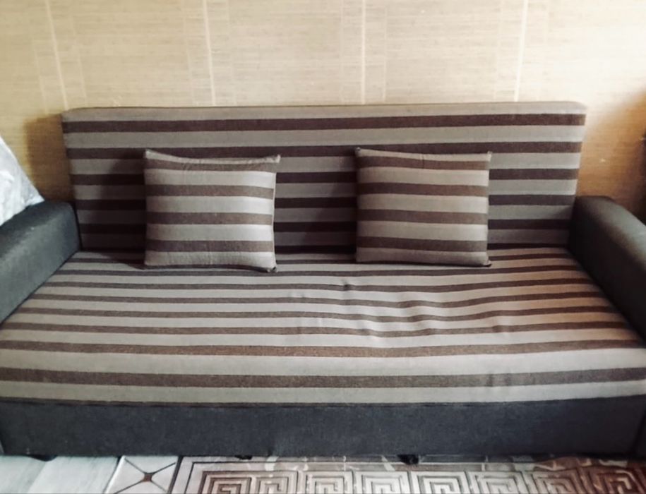 Продам диван дешево