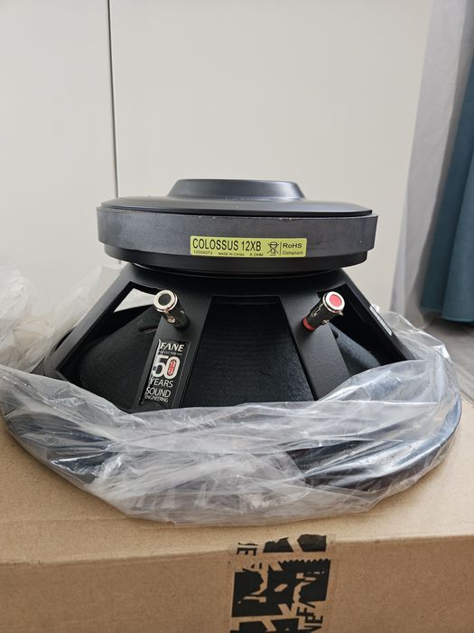 Difuzoare. 2x FANE Colossus 12XB
