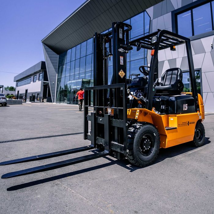 Вилочный погрузчик HC