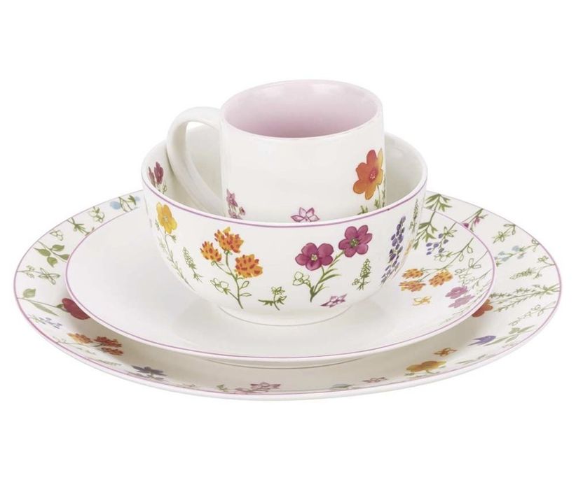 Комбиниран сервиз с флорални мотиви